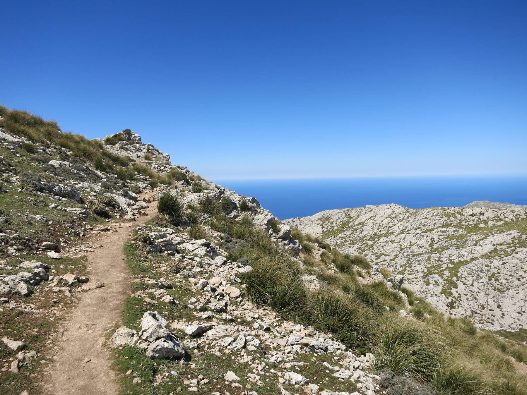 Bergetappe (GR221) mit grandiosem Ausblick aufs Meer auf dem Weg nach Lluc